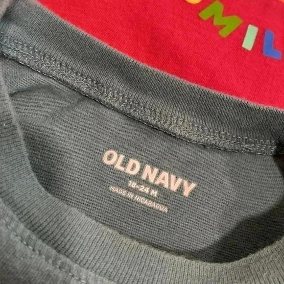 Old Navy T-shirts - Picture 5 of 6
